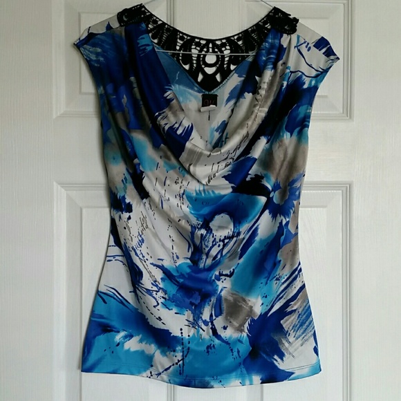 Cow neck sleeveless blouse