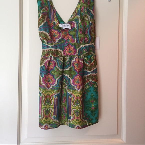 Cute top - Picture 3 of 4