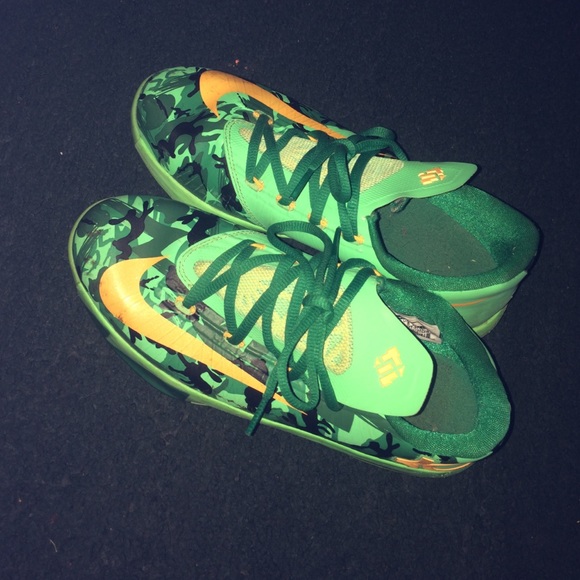 I am selling or trading easter kd's 💚 - Picture 1 of 2