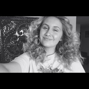 Meet your Posher, Angelina