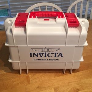 Invicta 8 slot dive box- price is PER case