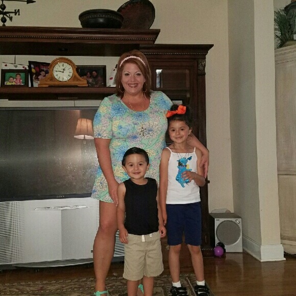 Meet your Posher, Kelli - Picture 3 of 3