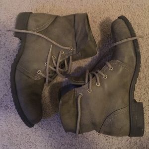Women's combat boots in grey