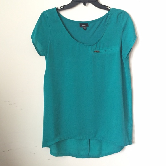 Teal short sleeve top .