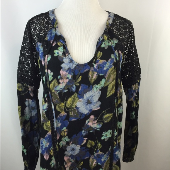 Jessica Simpson Tie Collar Lace Detail Shirt - Picture 3 of 4