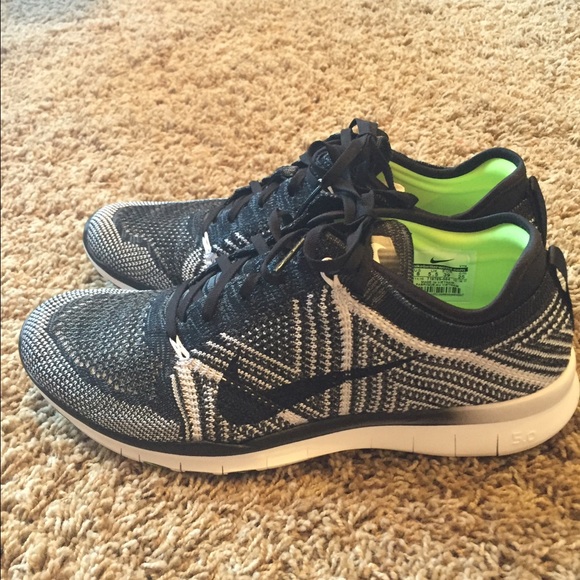 👠👠SOLD👠👠NWOT Nike Free TR Flyknit 5.0 - Picture 2 of 4