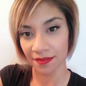 Meet your Posher, Daniela