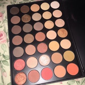 Morphe 35O pallet