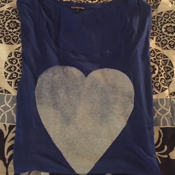 Very soft like new Express tee