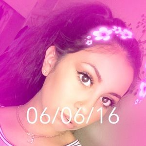 Meet your Posher, Violet