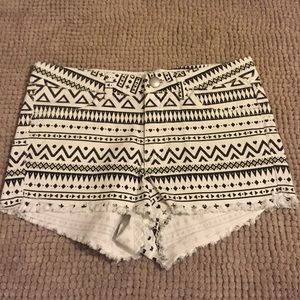 H&M black and white shorts