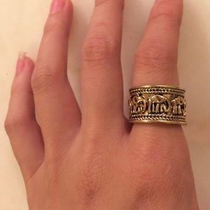 Gold all around elephant ring