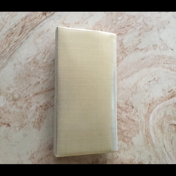 Vintage Rose Clutch - Picture 3 of 3