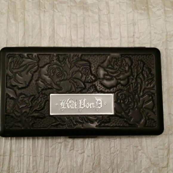 Kat von D Eye Shadow Palette "Saint"