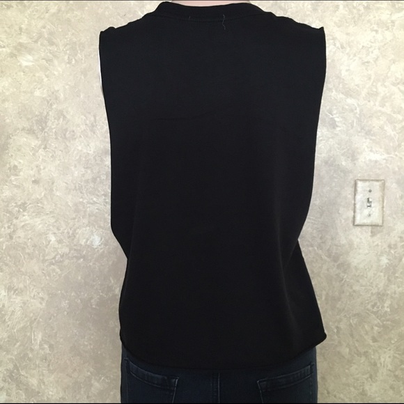 New Smokey Cross Tee - Picture 2 of 4