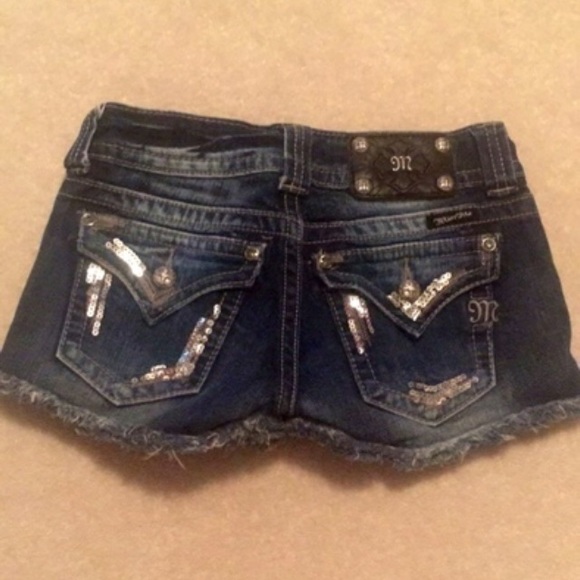 Miss Me Jean Shorts - Size 25