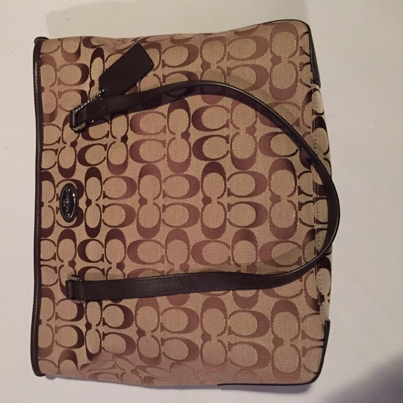 Coach signature brown/tan tote retail $275