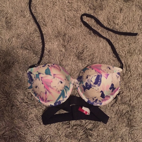 Victoria's Secret banded hottie halter top 34D