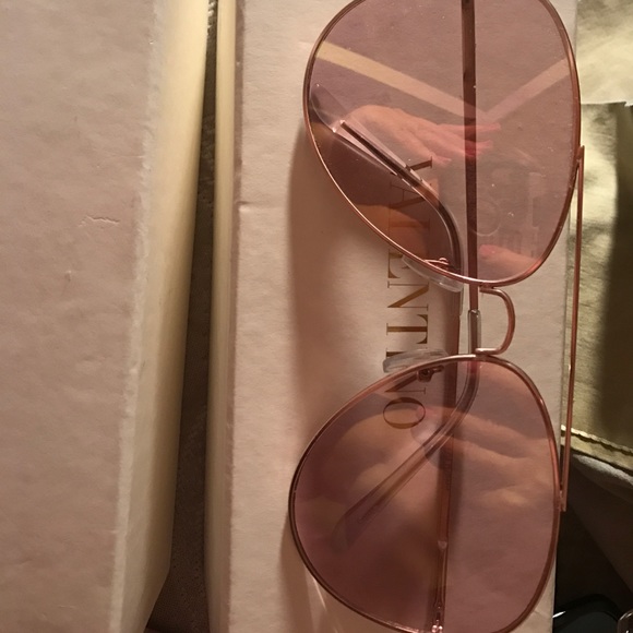 Sorella aviator sunglasses from la - Picture 2 of 3