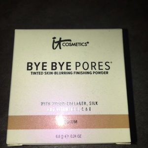 IT Cosmetics Finishing Powder