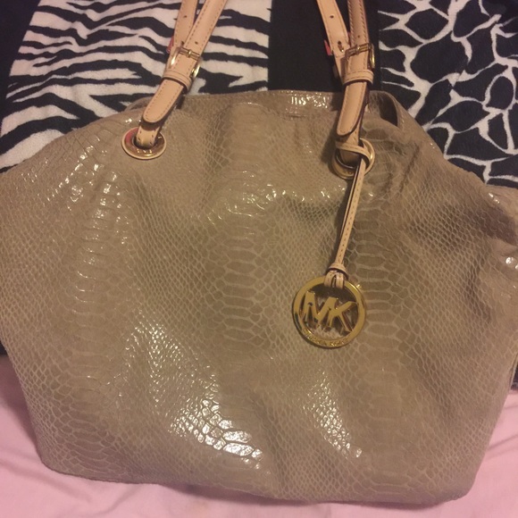 MK purse