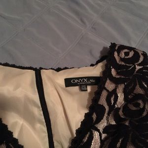Onyx Dresses - Cocktail dress, flirty lace 20w Onyx Dresses - Cocktail dress, flirty lace 20w