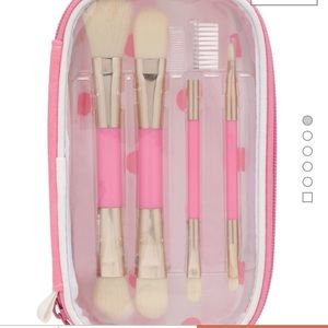 Meet your Posher, Tyra