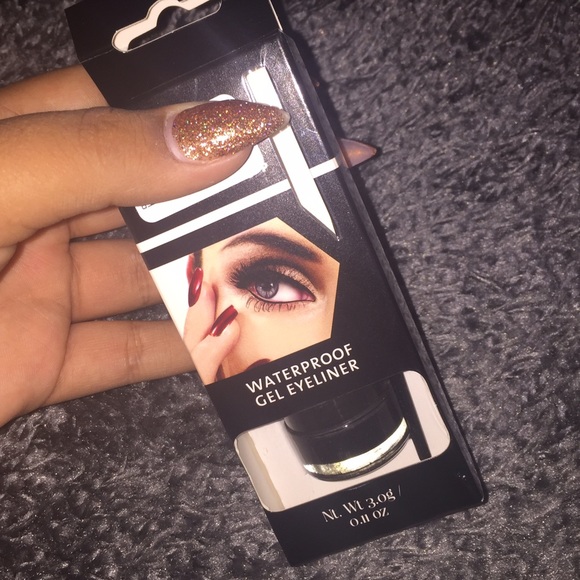 🎀WATERPROOF GEL EYELINER🎀 - Picture 3 of 3
