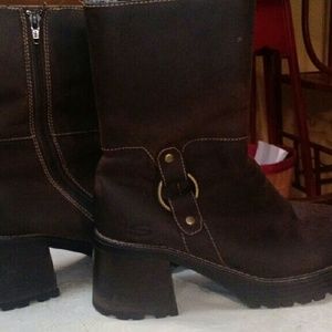 Sketchers boots