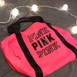Victoria Secret PINK duffle gym bag in pink