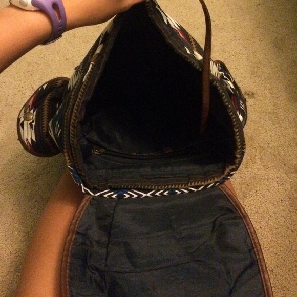 Tribal Print Backpack - Picture 4 of 4