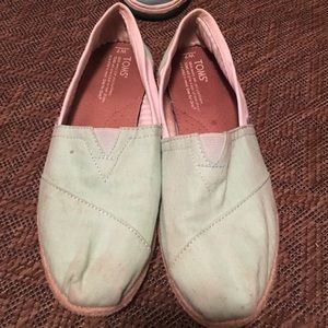 Toms shoes