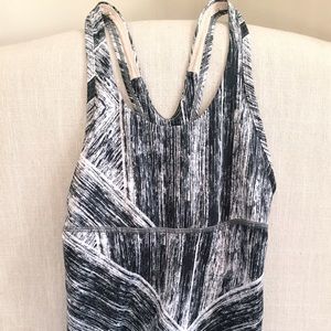 ❌ SALE ❌ $35 for brand new Lulu lemon workout tank