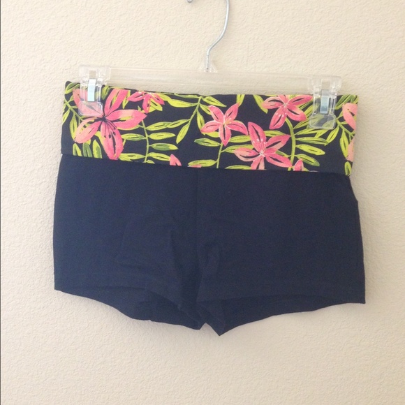 NWOT Mossimo Supply Co Floral Black Yoga Shorts