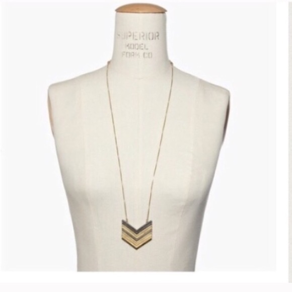 Madewell Jewelry - Arrow necklace