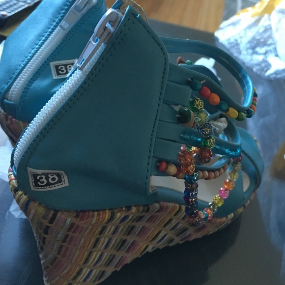 Bohemian Wedge Sandals 👀 - Picture 3 of 4