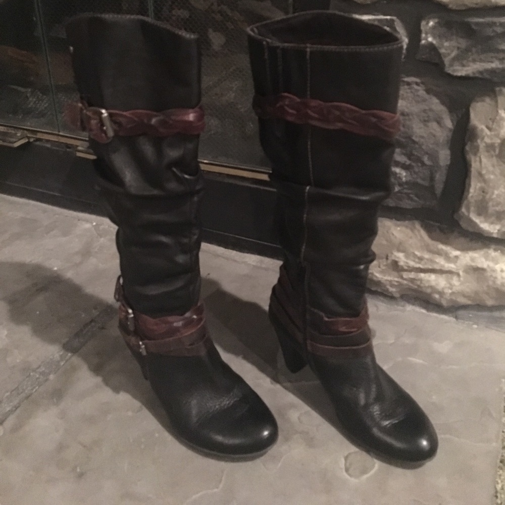 pikolinos black boots