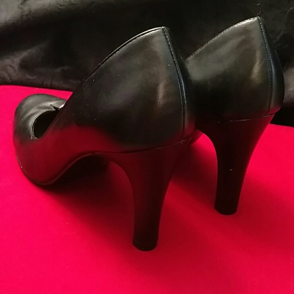 Black Apt. 9 pumps - Picture 3 of 4