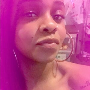 Meet your Posher, Adaeze