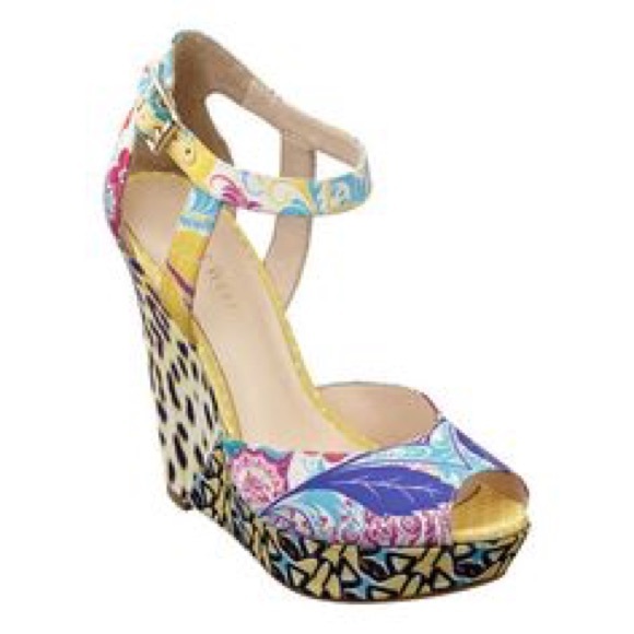 Fun Wedge - Picture 4 of 4