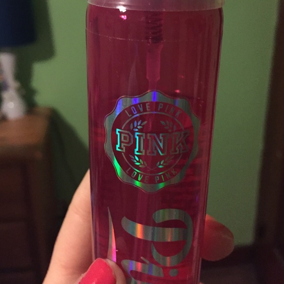 Four Bath & Body Works and PINK brand lotion/spray - Picture 4 of 4