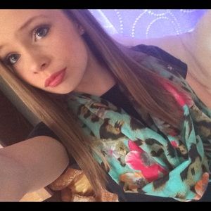 Meet your Posher, Lauren