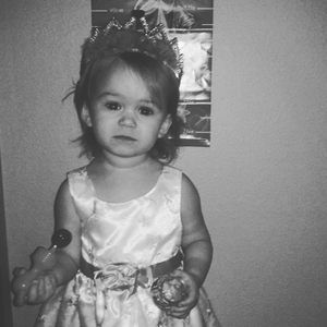 Meet your Posher, Casandra