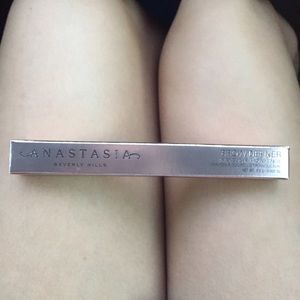 ANASTASIA Brow Definer