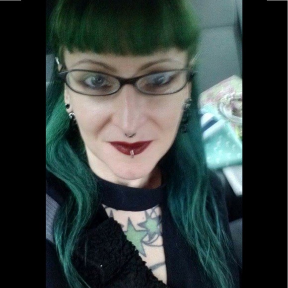 Stuff - Picture 5 of 6