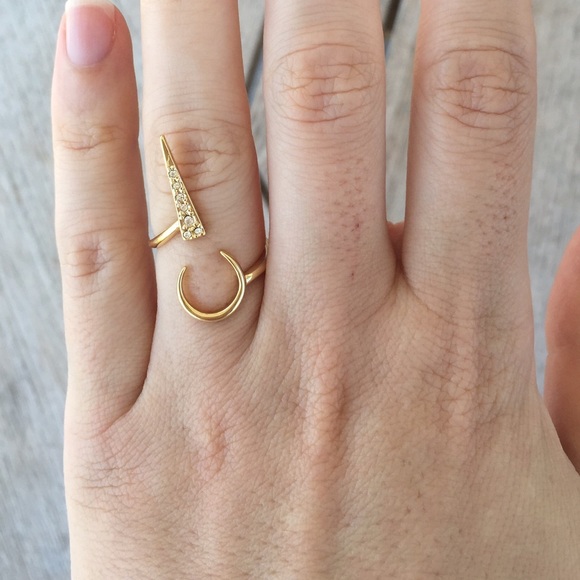 LUV AJ ring