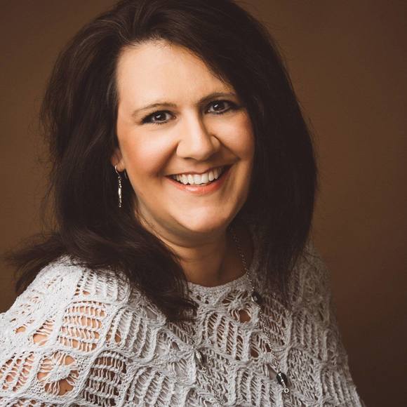 Meet your Posher, Kristen - Picture 1 of 1