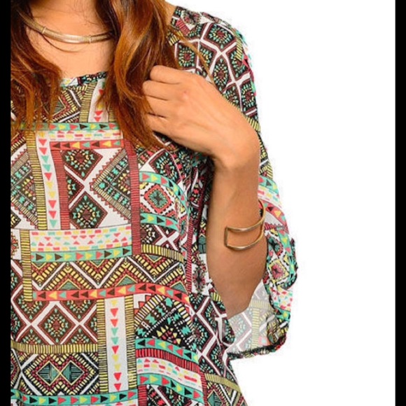 Cold shoulder top blouse - Picture 3 of 4