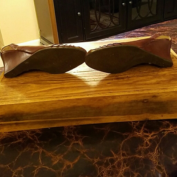 Shoes - Picture 4 of 4