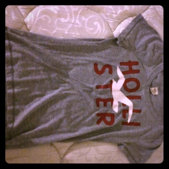 short sleeve hollister tshirt size-m